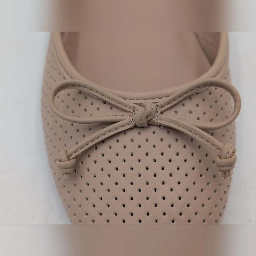 Bandolino Paprika Sz 11M Perforated Breathable Nude Comfy Slip-On Ballet Flats